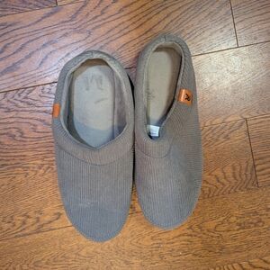 Men's Taupe Slip-On Ribbed Loafers with Orange Tab